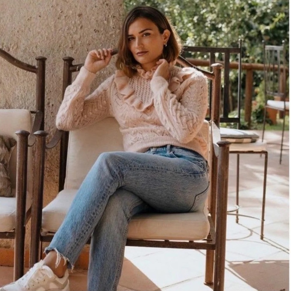 😍Zara ruffled knit sweater